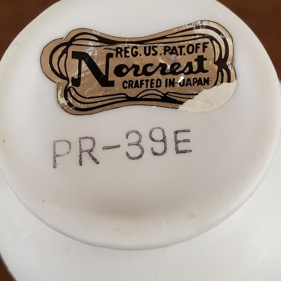 Vintage Norcrest Mini Bud Vase - Picture 10 of 10